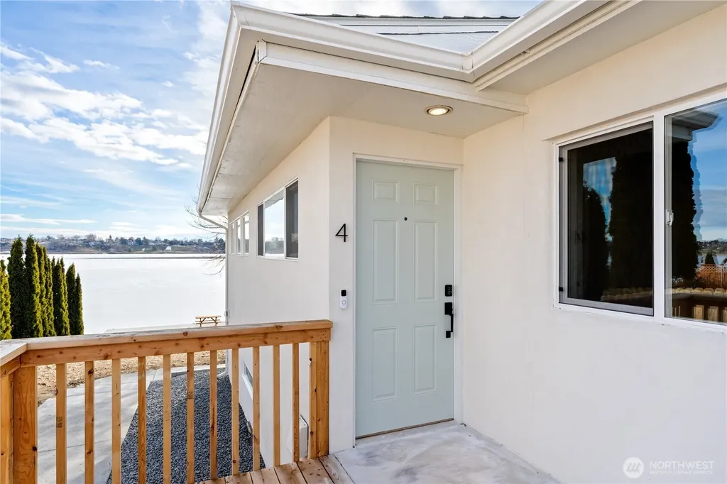 3013 W Lakeside Drive Moses Lake WA 98837