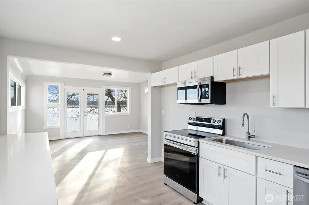 3013 W Lakeside Drive Moses Lake WA 98837