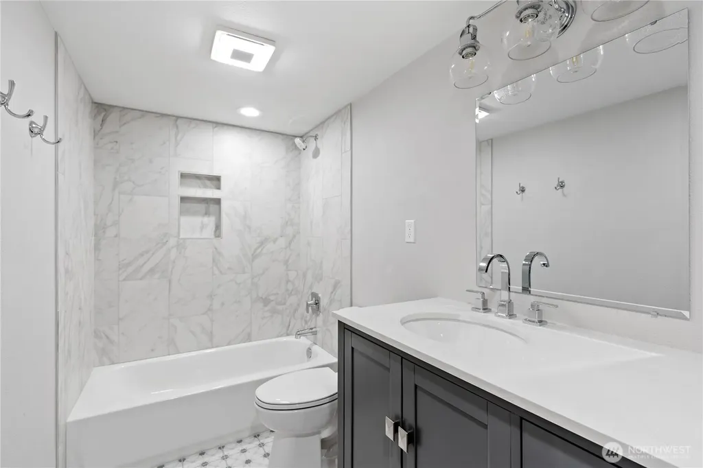 3013 W Lakeside Drive Moses Lake WA 98837