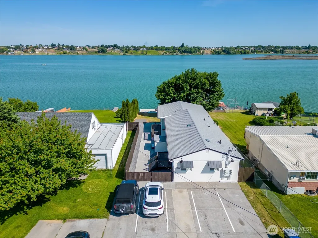 3013 W Lakeside Drive Moses Lake WA 98837