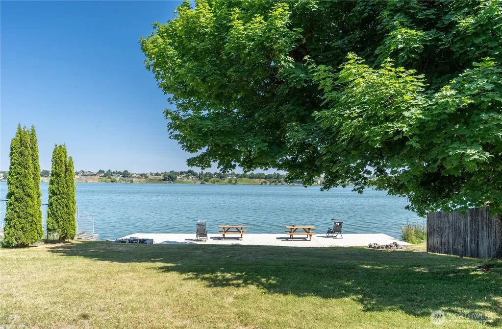 3013 W Lakeside Drive Moses Lake WA 98837