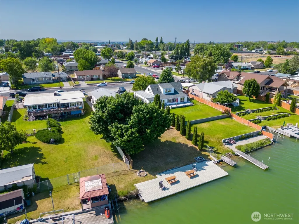 3013 W Lakeside Drive Moses Lake WA 98837