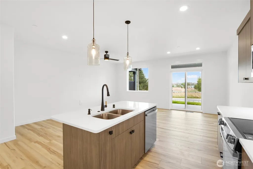 6398 NE Melby Way Moses Lake WA 98837