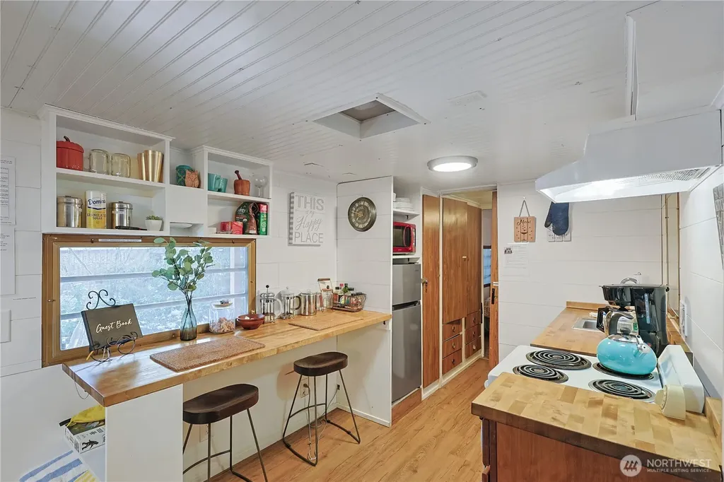 137 Paradise Drive Ashford WA 98304