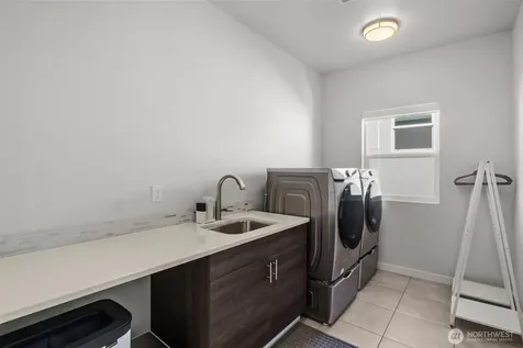 2627 SW 100th Street Seattle WA 98146