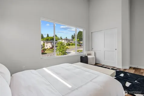 2627 SW 100th Street Seattle WA 98146