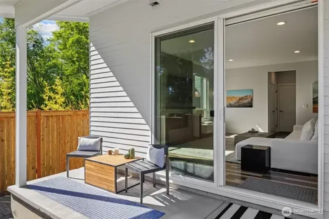 2627 SW 100th Street Seattle WA 98146