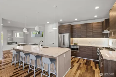 2627 SW 100th Street Seattle WA 98146