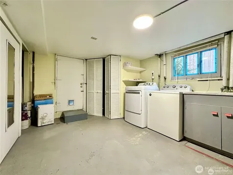 114 Wells Avenue S Renton WA 98057