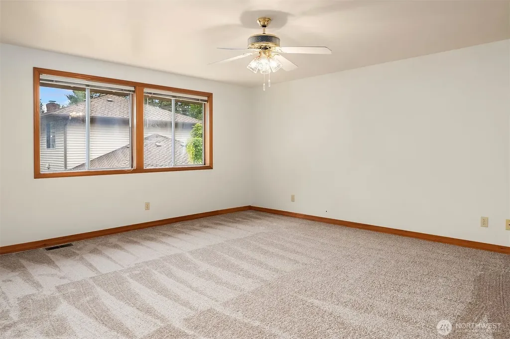 11828 43rd Drive SE Everett WA 98208