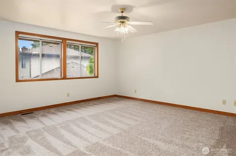 11828 43rd Drive SE Everett WA 98208