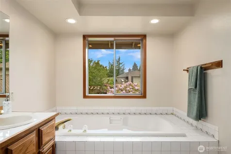 11828 43rd Drive SE Everett WA 98208