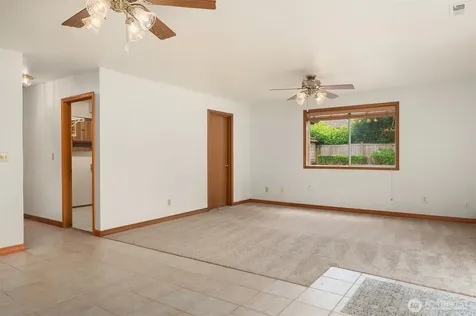 11828 43rd Drive SE Everett WA 98208