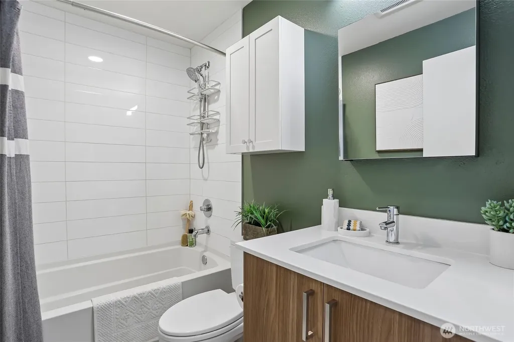 4354 6th Avenue NW Seattle WA 98107