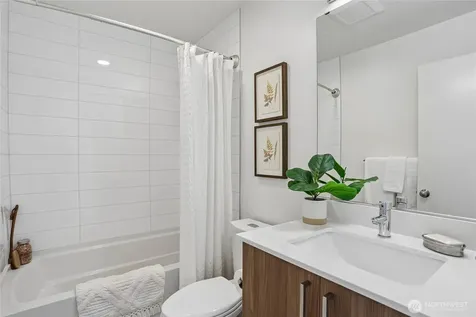 4354 6th Avenue NW Seattle WA 98107