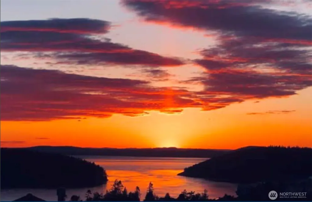 4114 Ellisport Place Anacortes WA 98221