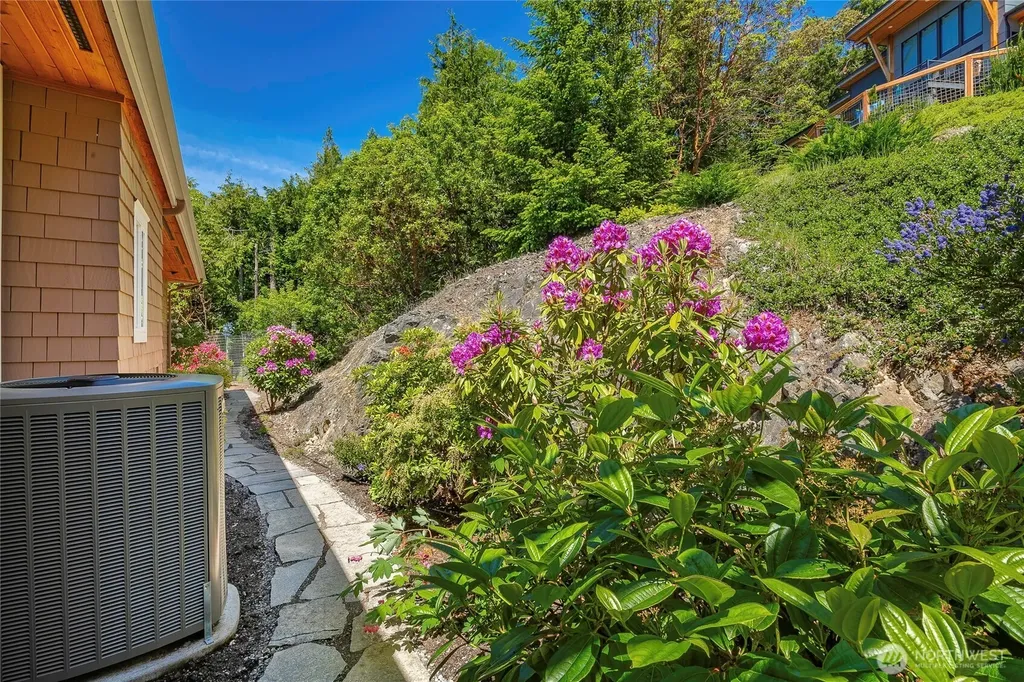 4114 Ellisport Place Anacortes WA 98221