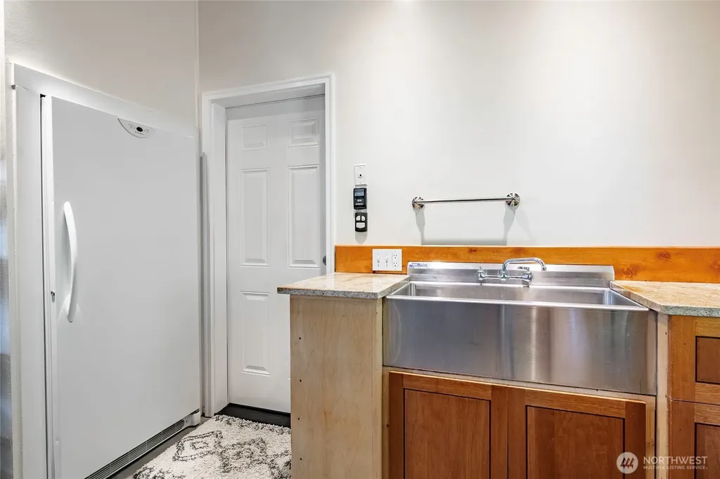 4114 Ellisport Place Anacortes WA 98221