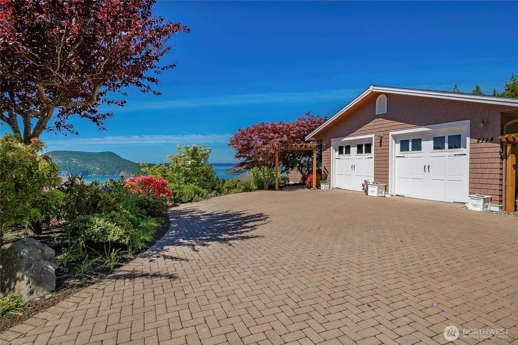 4114 Ellisport Place Anacortes WA 98221