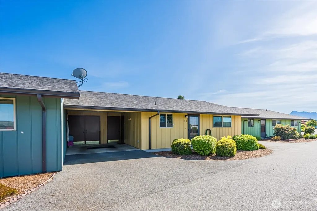 1301 S Third Avenue Sequim WA 98382