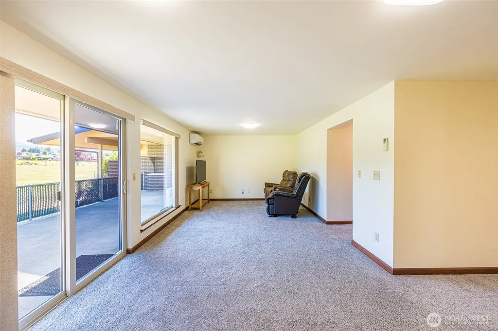 1301 S Third Avenue Sequim WA 98382