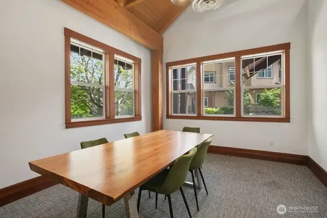 1058 Cabin Creek Lane SW Issaquah WA 98027