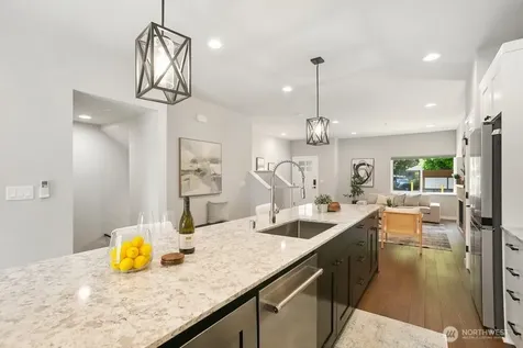 1058 Cabin Creek Lane SW Issaquah WA 98027
