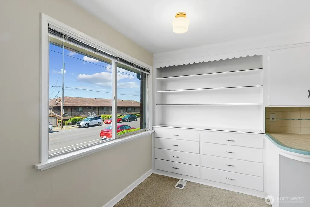 3604 Beach Drive SW Seattle WA 98116
