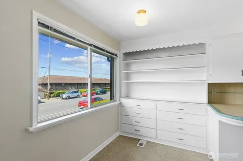 3604 Beach Drive SW Seattle WA 98116