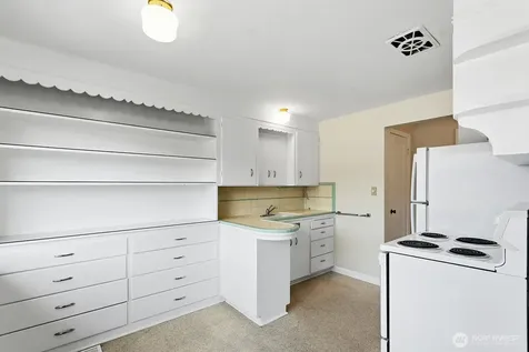 3604 Beach Drive SW Seattle WA 98116