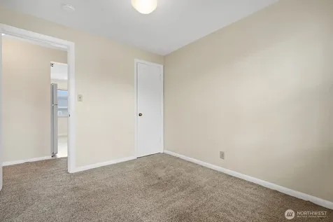 3604 Beach Drive SW Seattle WA 98116