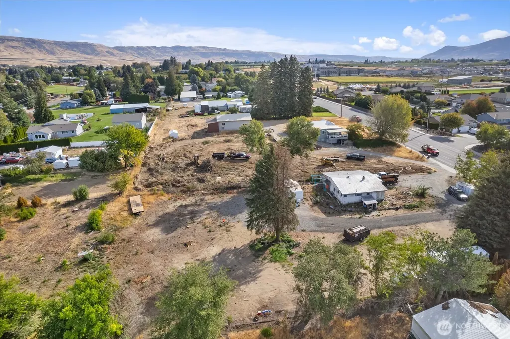 1981 Grant Road East Wenatchee WA 98802