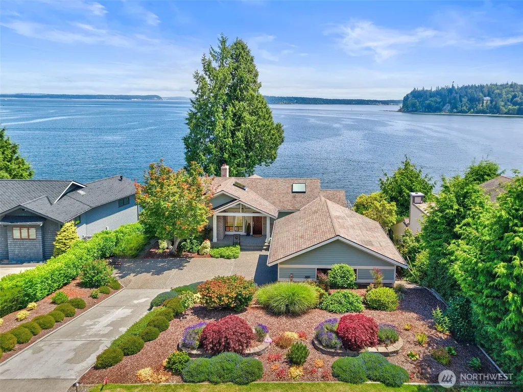 211 Montgomery Lane Port Ludlow WA 98365