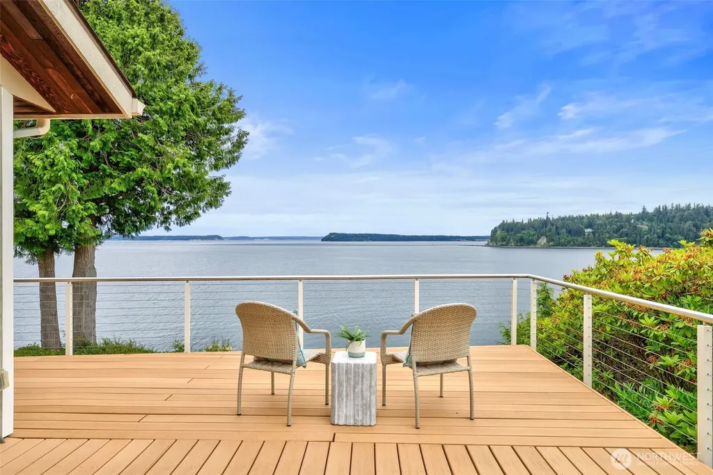 211 Montgomery Lane Port Ludlow WA 98365