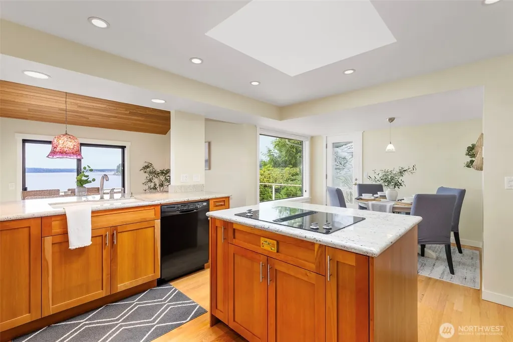 211 Montgomery Lane Port Ludlow WA 98365