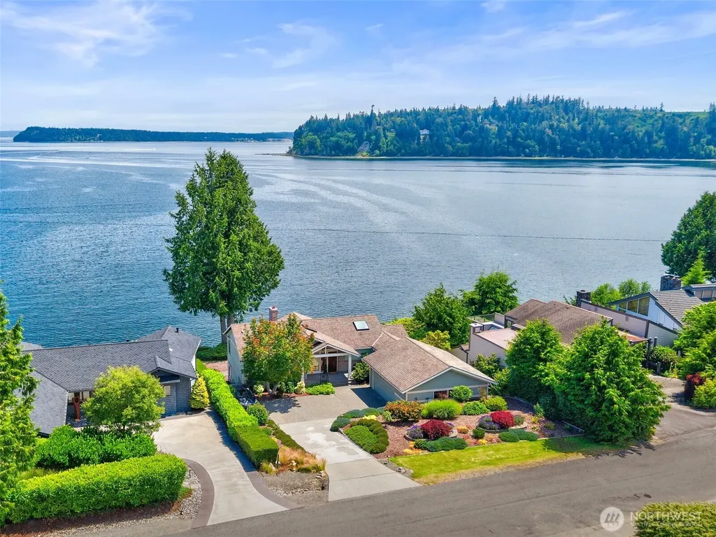 211 Montgomery Lane Port Ludlow WA 98365