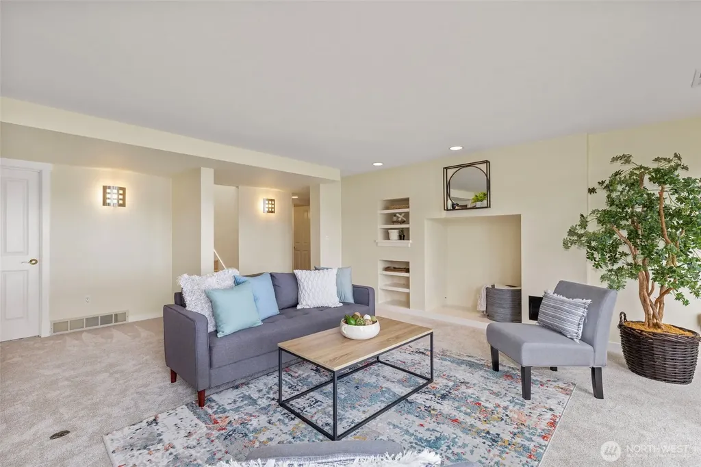 211 Montgomery Lane Port Ludlow WA 98365