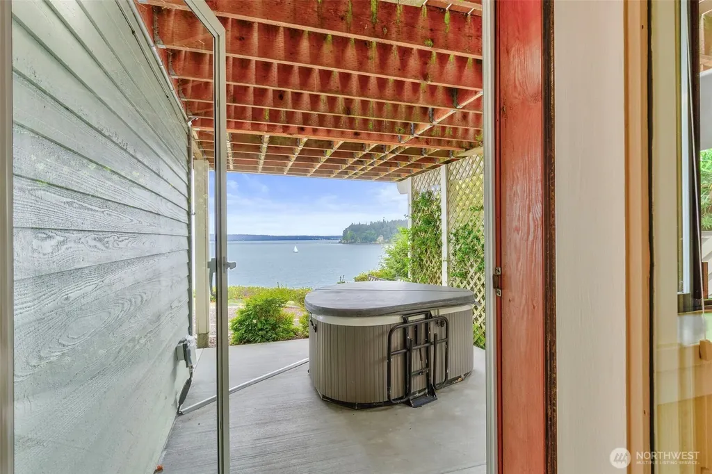 211 Montgomery Lane Port Ludlow WA 98365