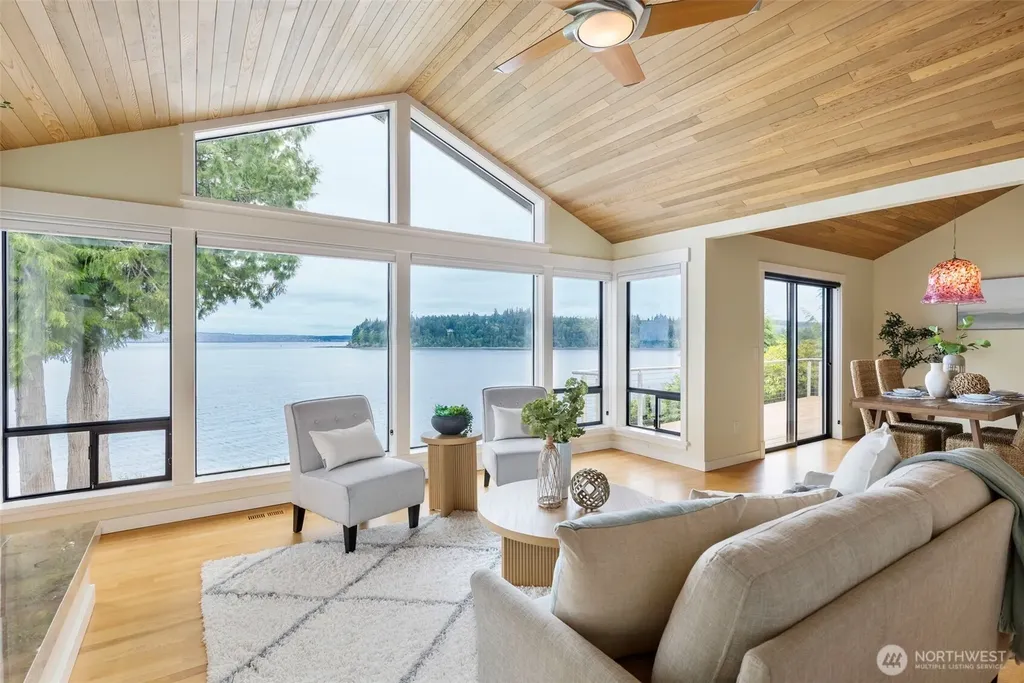 211 Montgomery Lane Port Ludlow WA 98365