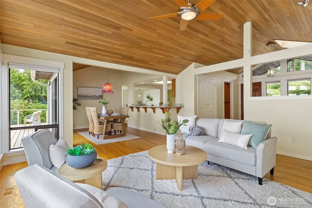 211 Montgomery Lane Port Ludlow WA 98365