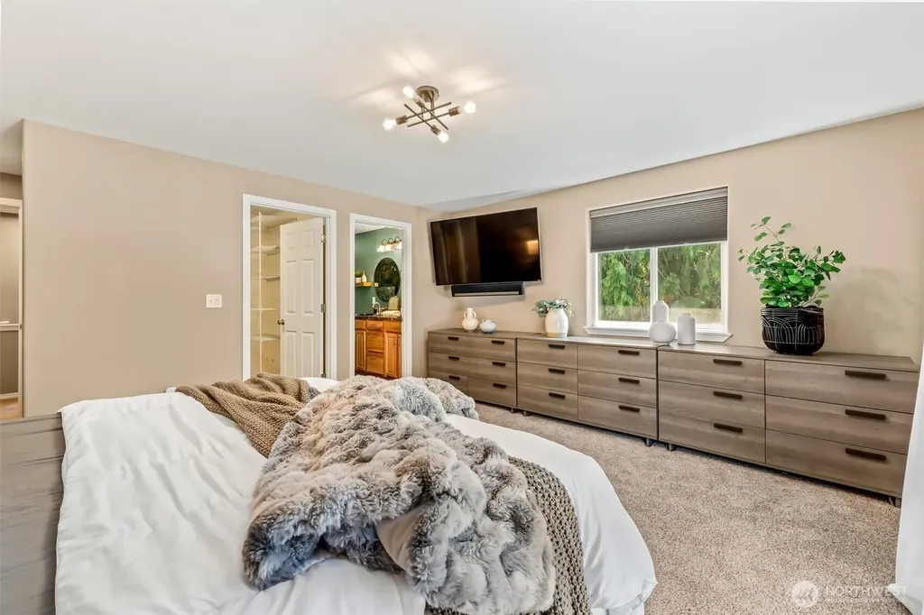 25700 46th Avenue NE Arlington WA 98223