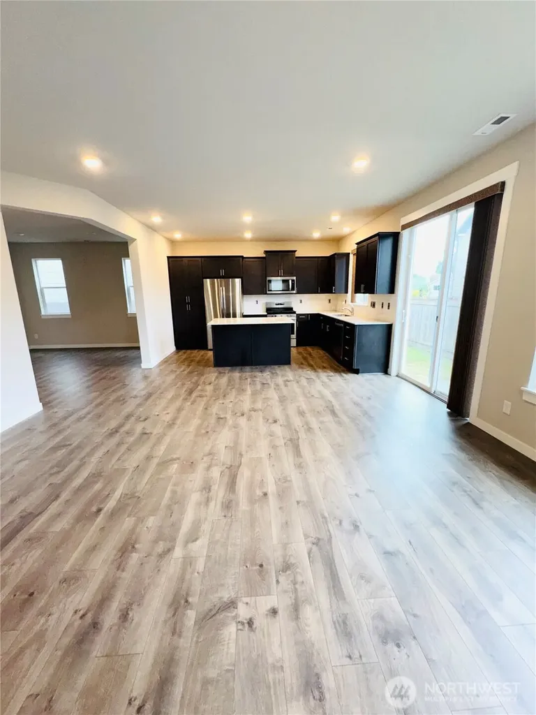 28041 14th Court S Federal Way WA 98003