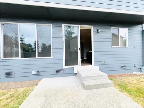 28041 14th Court S Federal Way WA 98003