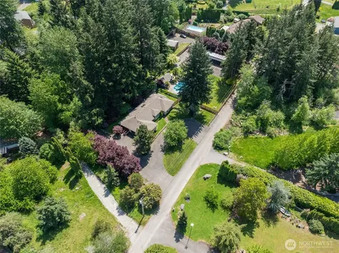 16507 71st Avenue E Puyallup WA 98375