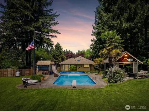 16507 71st Avenue E Puyallup WA 98375