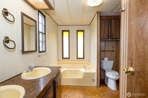 1845 S Montesano Street Westport WA 98595