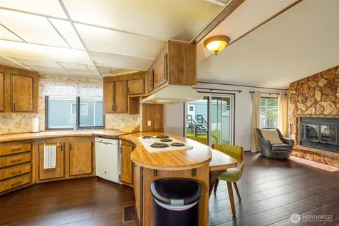 1845 S Montesano Street Westport WA 98595