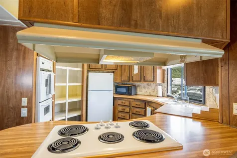 1845 S Montesano Street Westport WA 98595