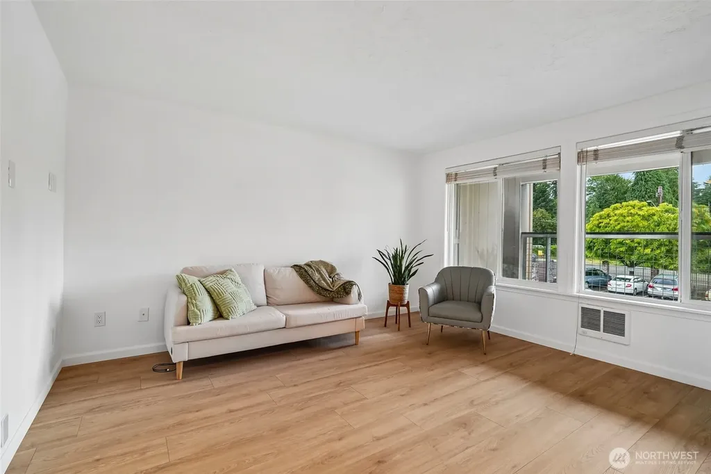 101 SW 119th Street Seattle WA 98146