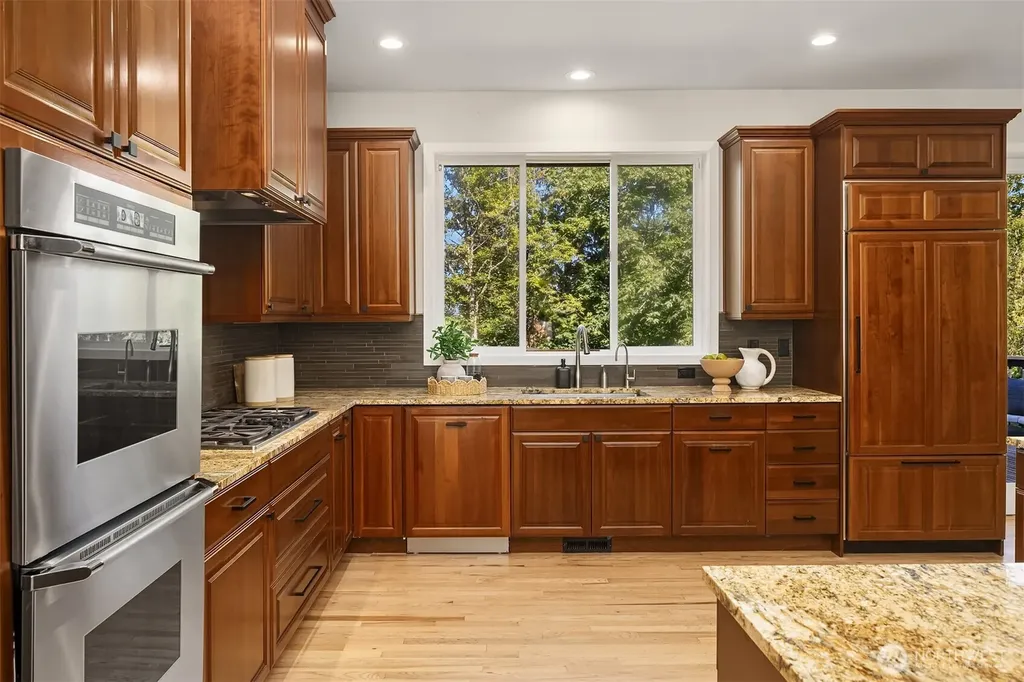 5546 159th Place SE Bellevue WA 98006